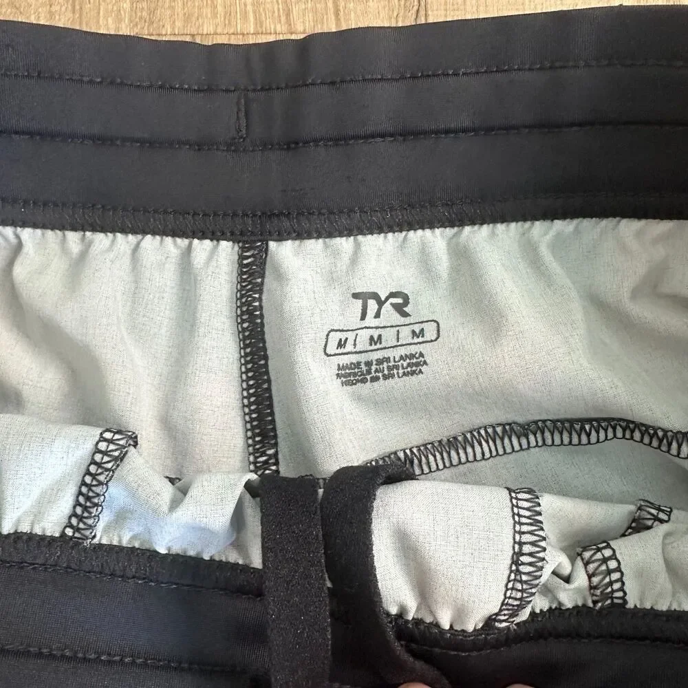 TYR Hydrosphere Mens Unlined Unbroken Shorts Spectrik Medium M